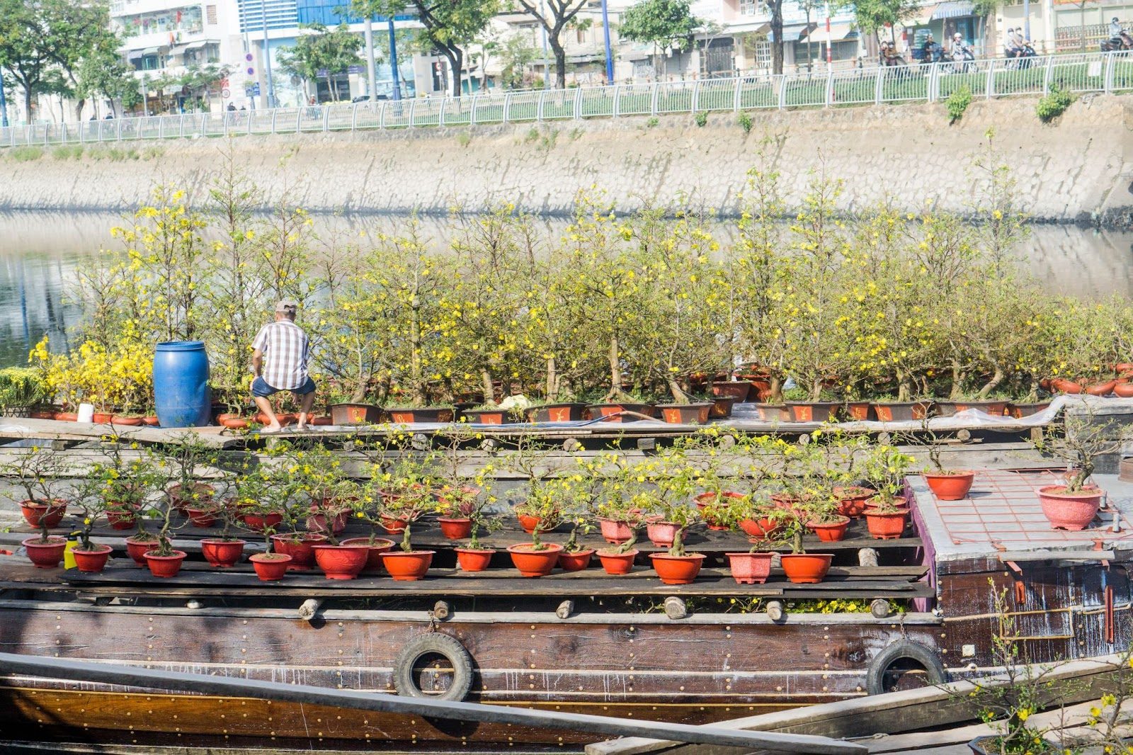 flower boat tet saigon vietnam