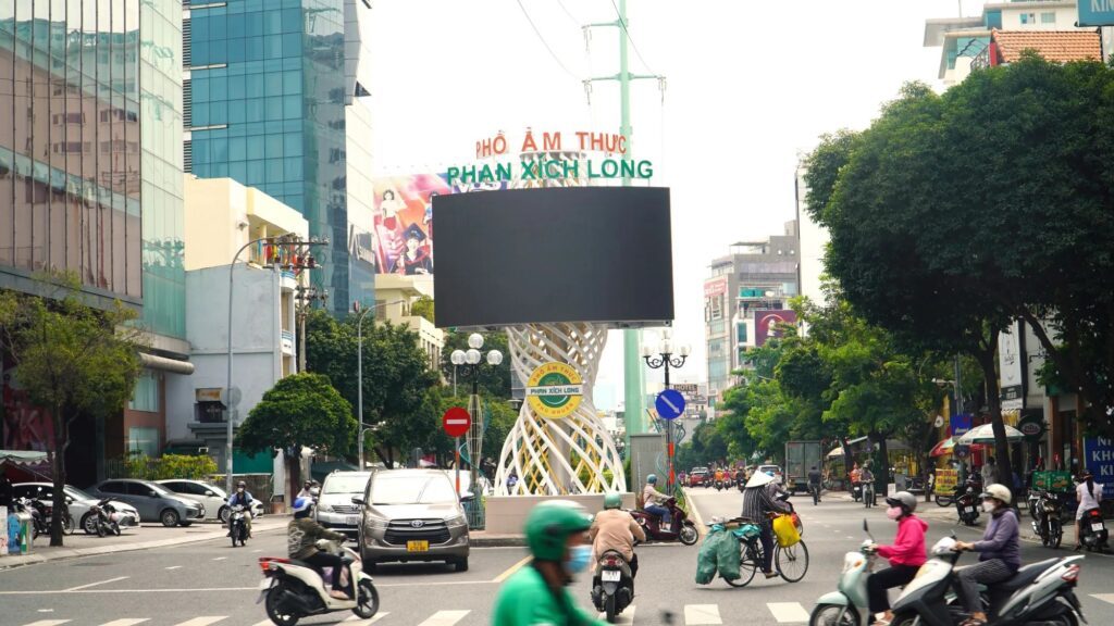 Ho chi minh city top street food places