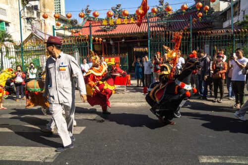 lion dance chinatown cholon ho chi minh