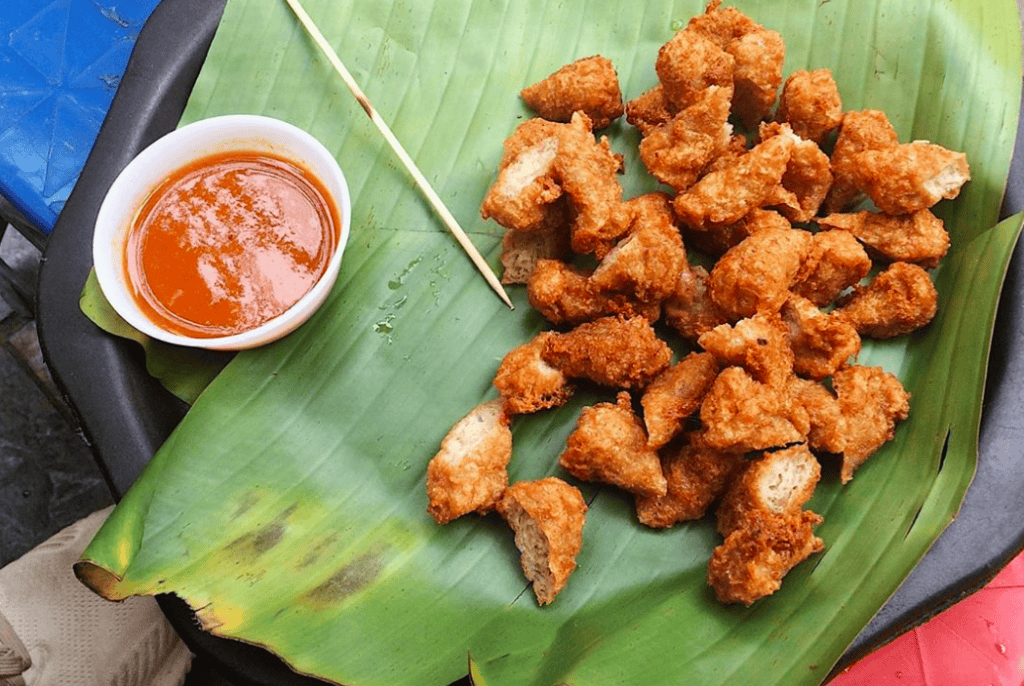 explore hanoi street food