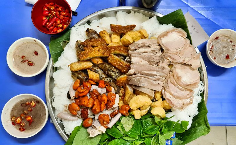 street food in hanoi