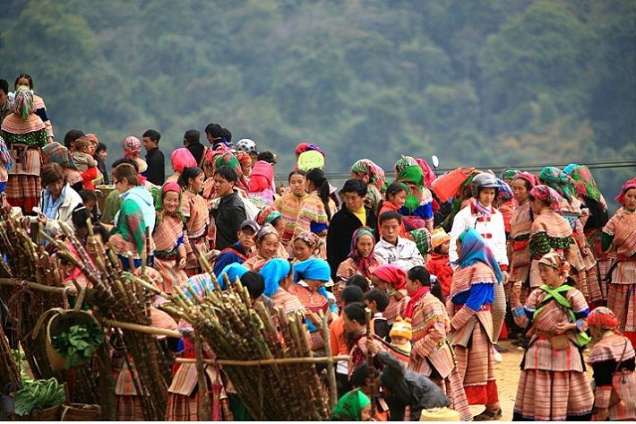 sapa market visiting 