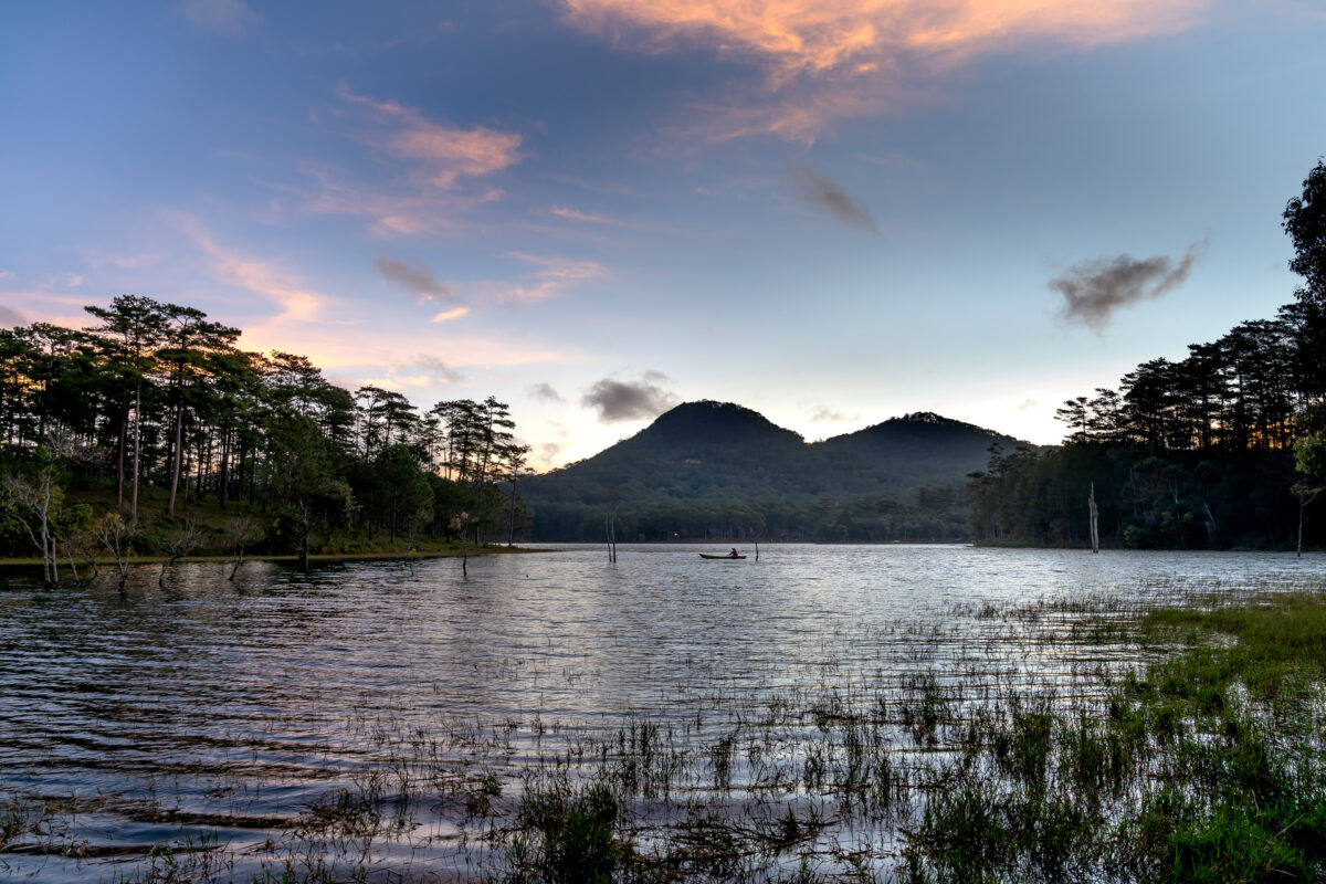 Tuyen Lam Lake