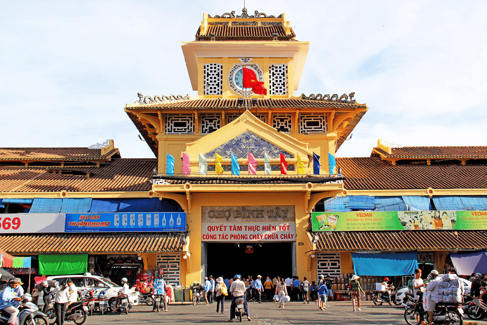 binh tay market ho chi minh