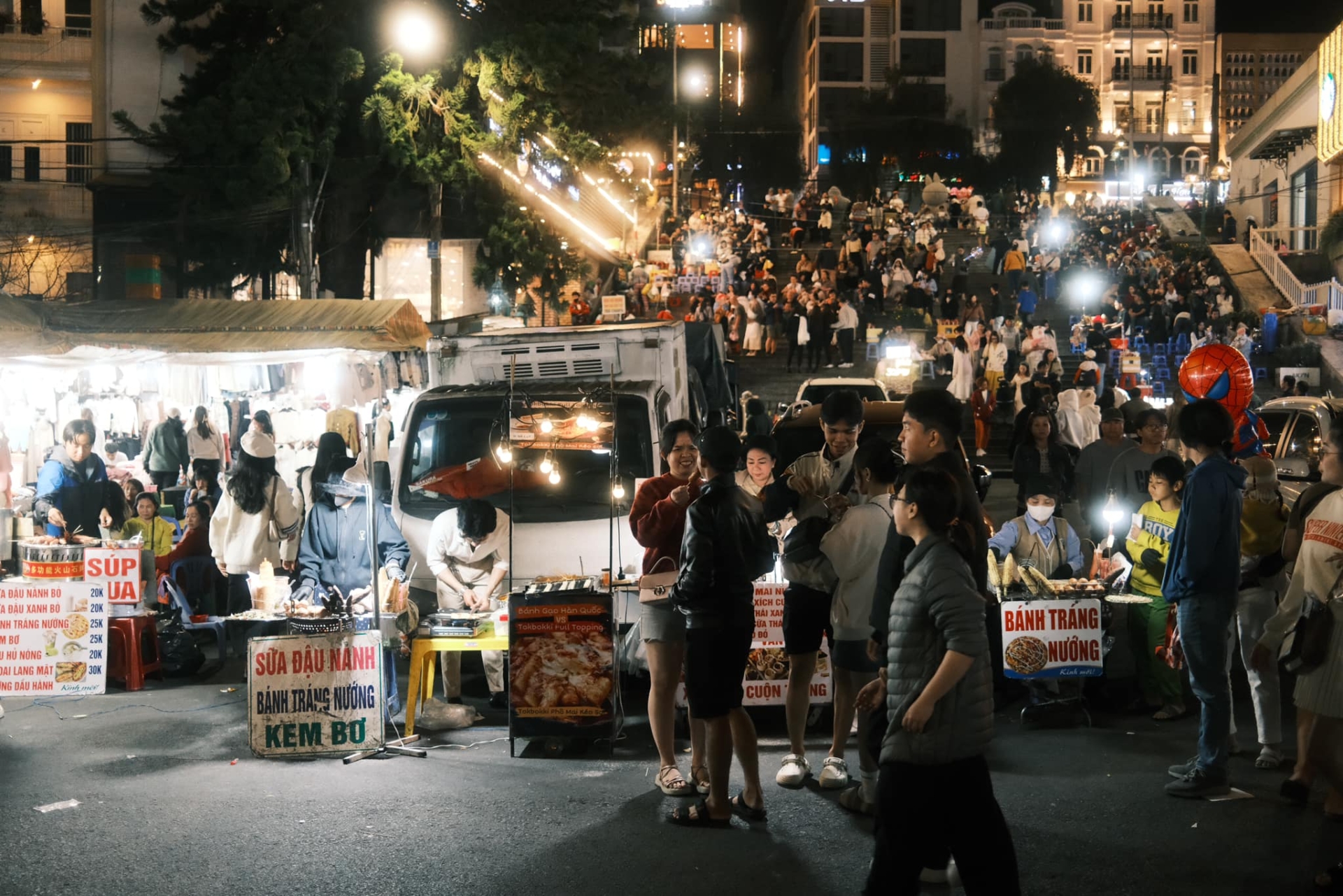 dalat night market street food