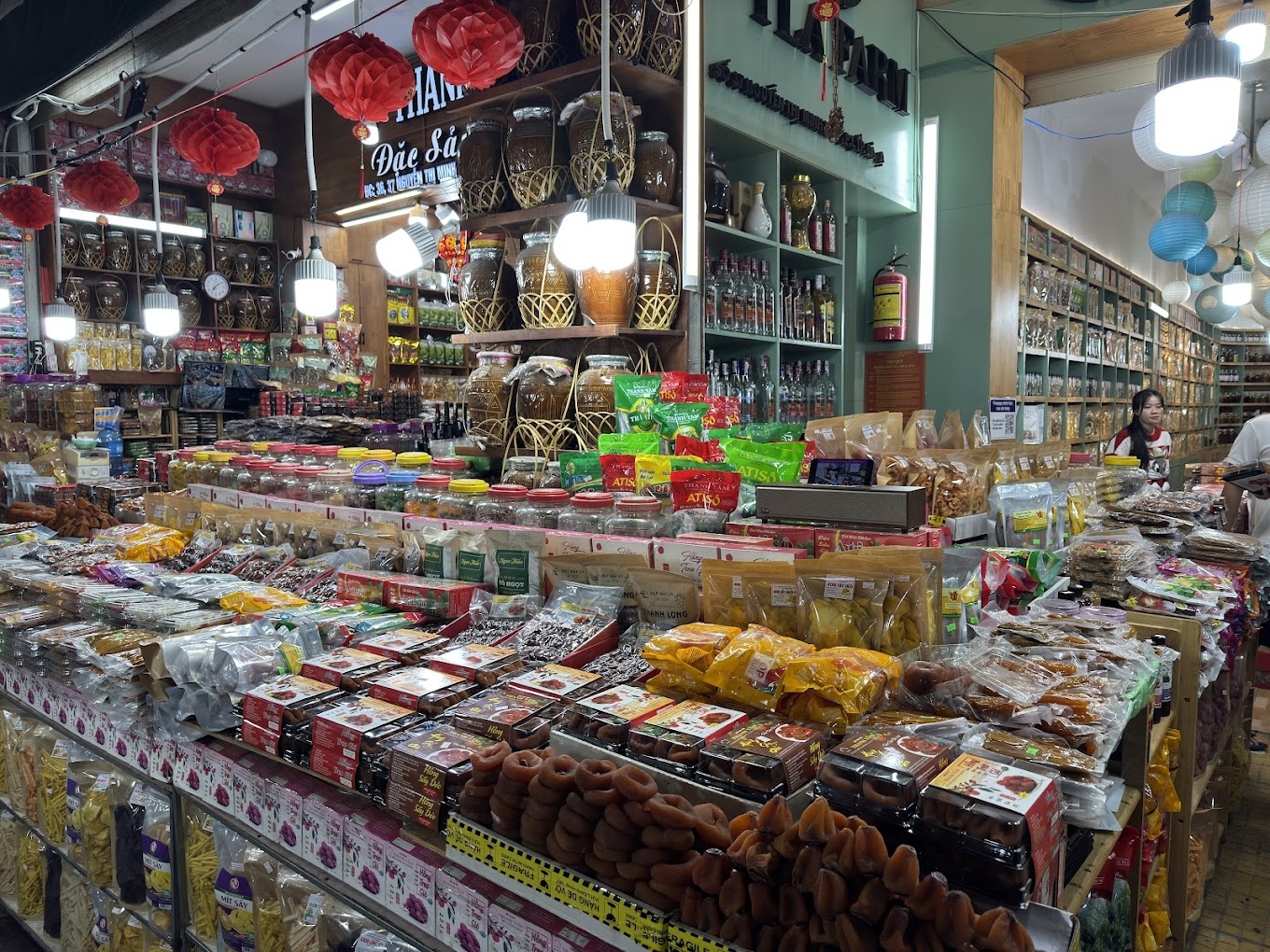things to do at night in dalat night market