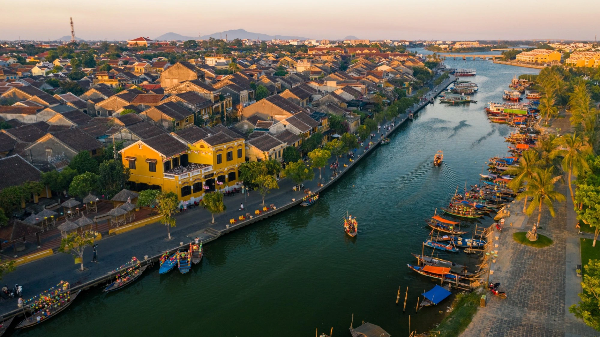 Hoi An Ancient's Town_Vietnam Adventure Tours_Jackfruit