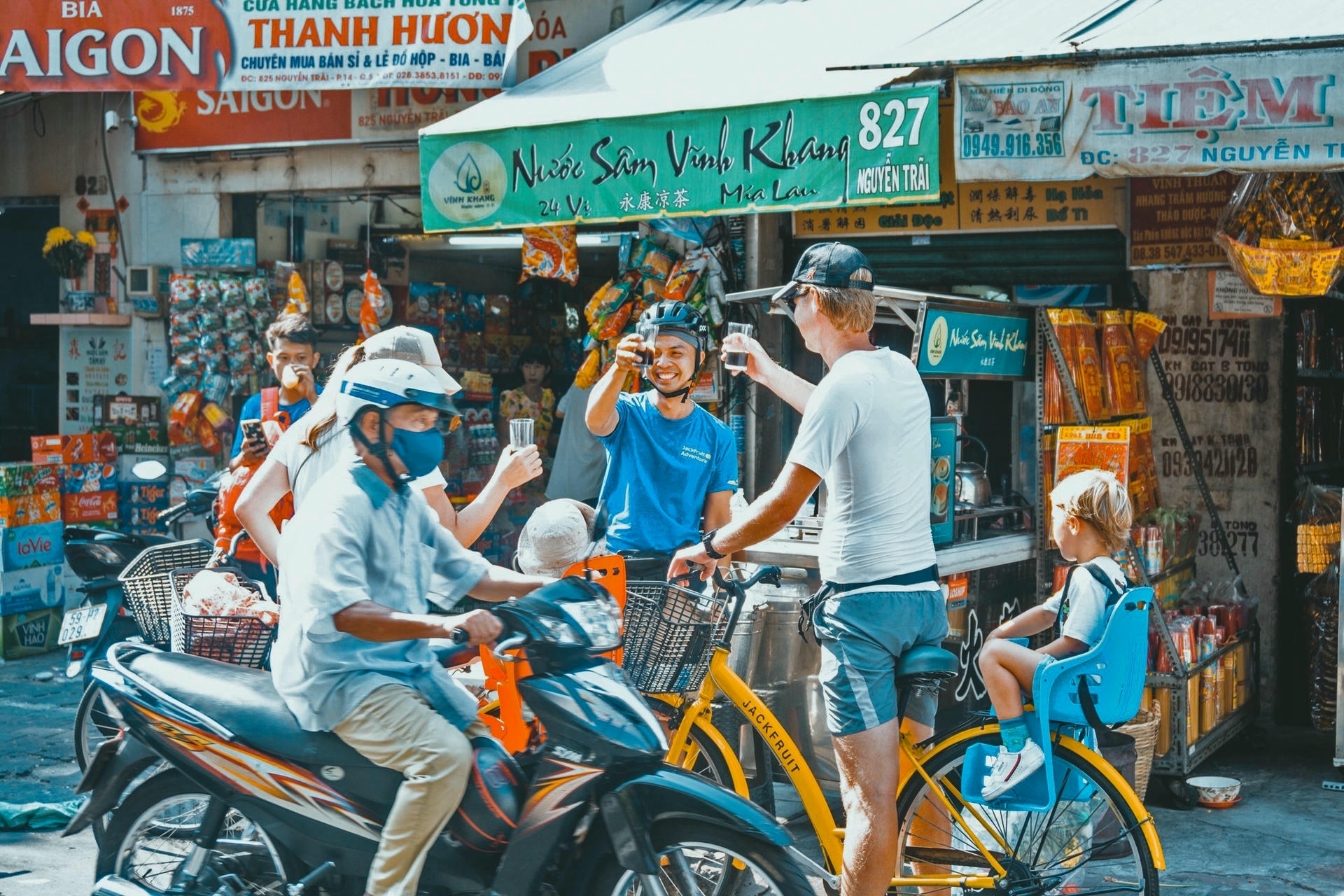 Cycling in Ho Chi Minh City_Vietnam Adventure Tours_Jackfruit