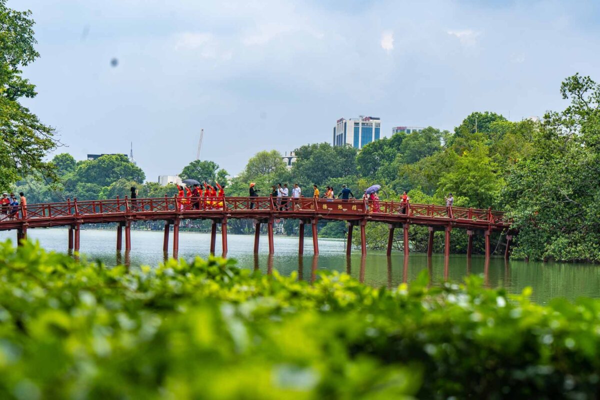 weird things to do in hanoi