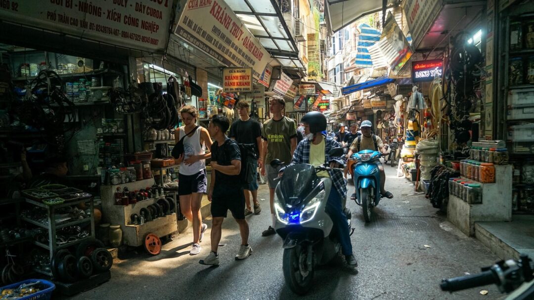 Explore Ha Noi's Old Alleys _off the beaten path tour_Jackfruit