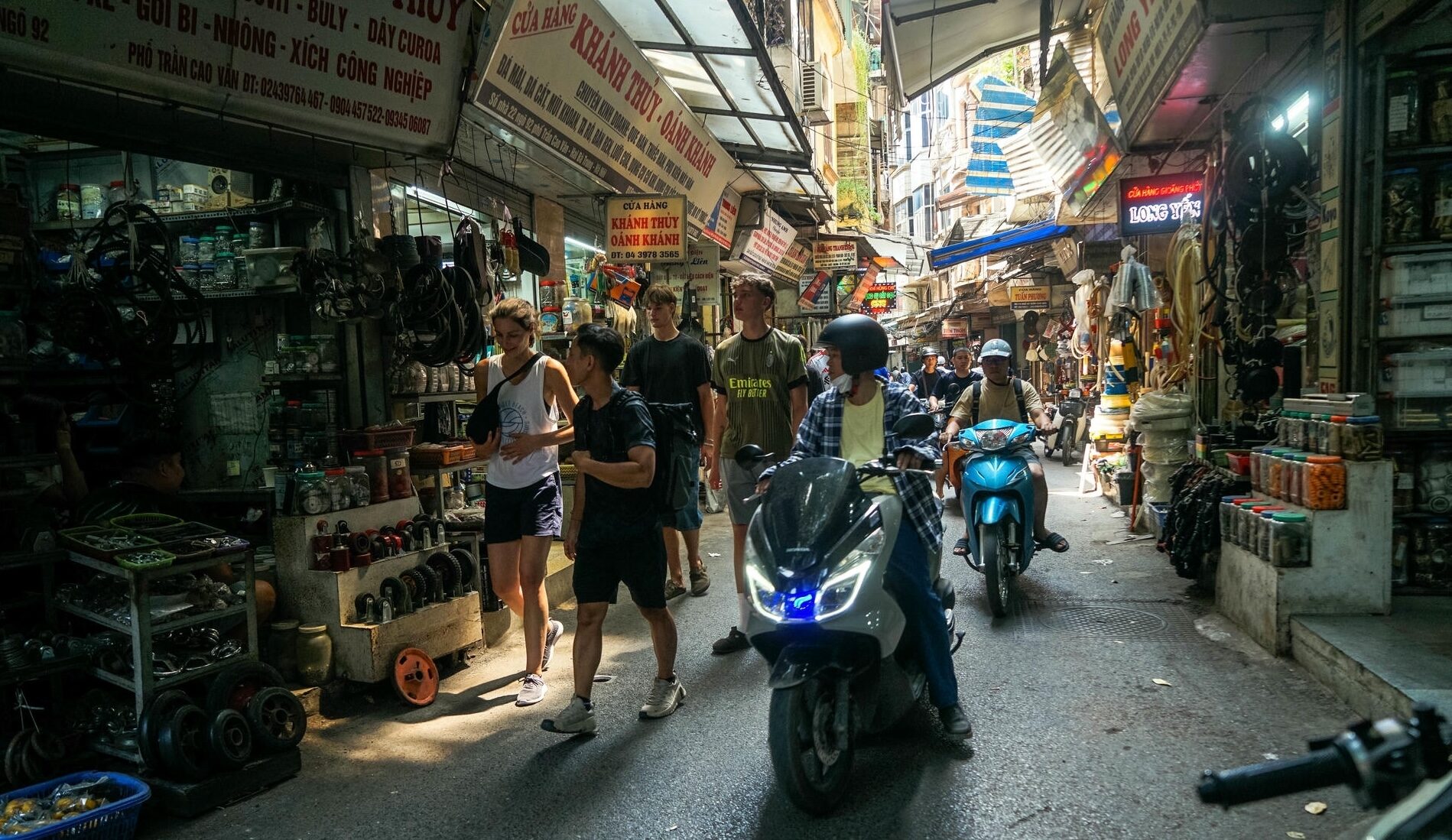 Explore Ha Noi's Old Alleys _off the beaten path tour_Jackfruit
