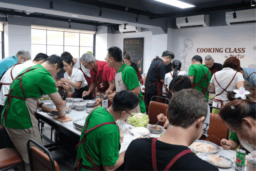 Hands-on Vietnamese cooking class at Hoa Túc Cooking Class_team building activities for large groups_Jackfruit adventure