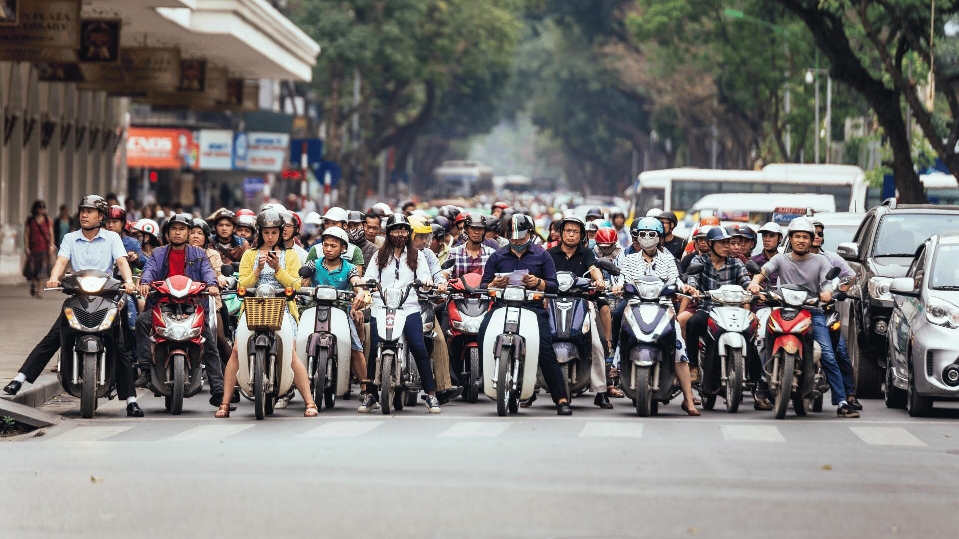Traffic in Hanoi - Vietnam Travel Insurance Blog - Jackfruit Adventure