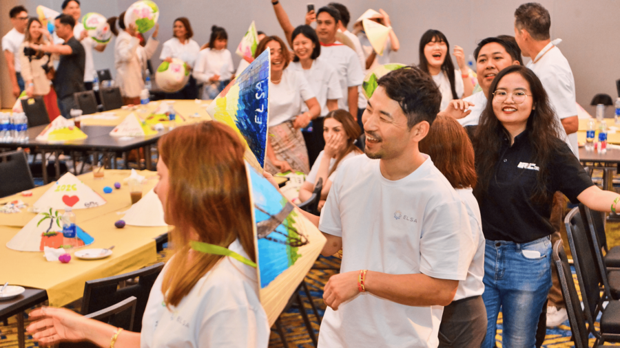 Indoor team building game for large corporate event space Jackfruit