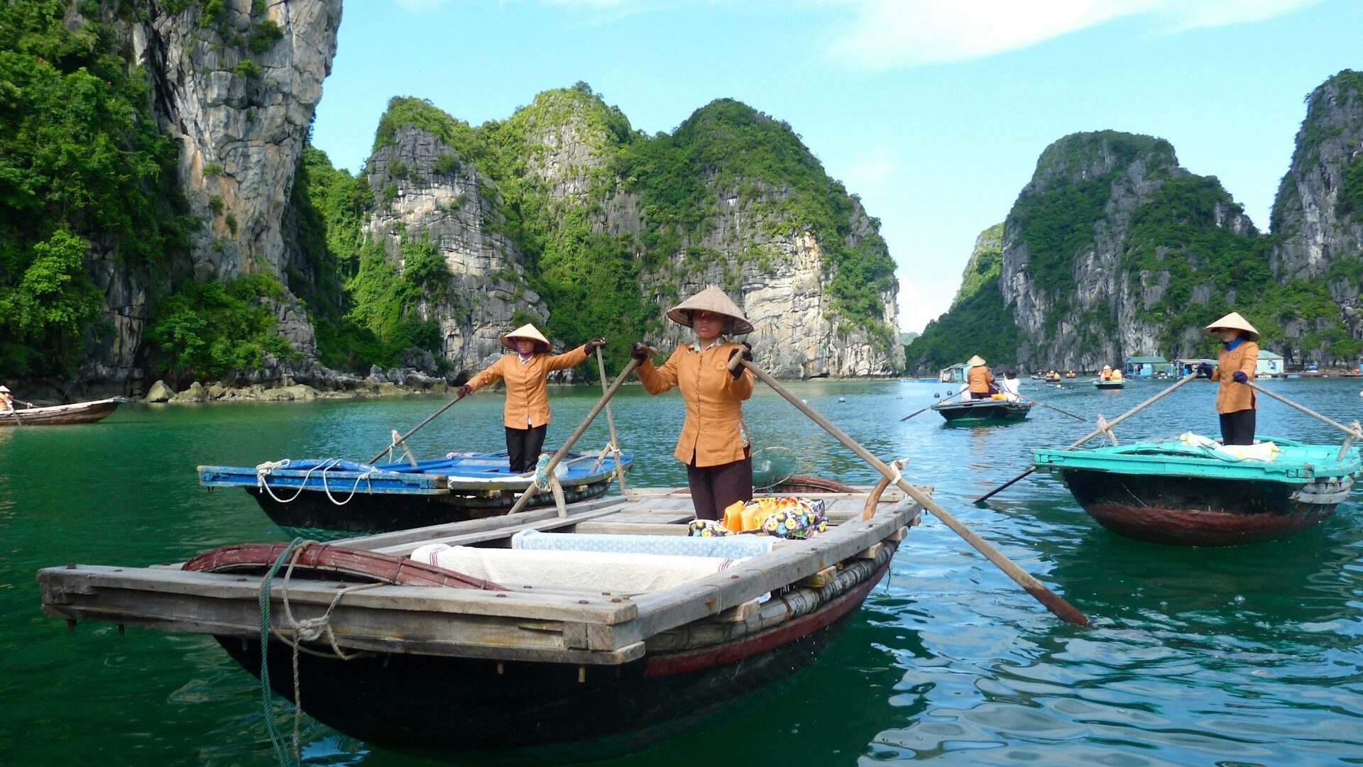 what to do in ha long bay