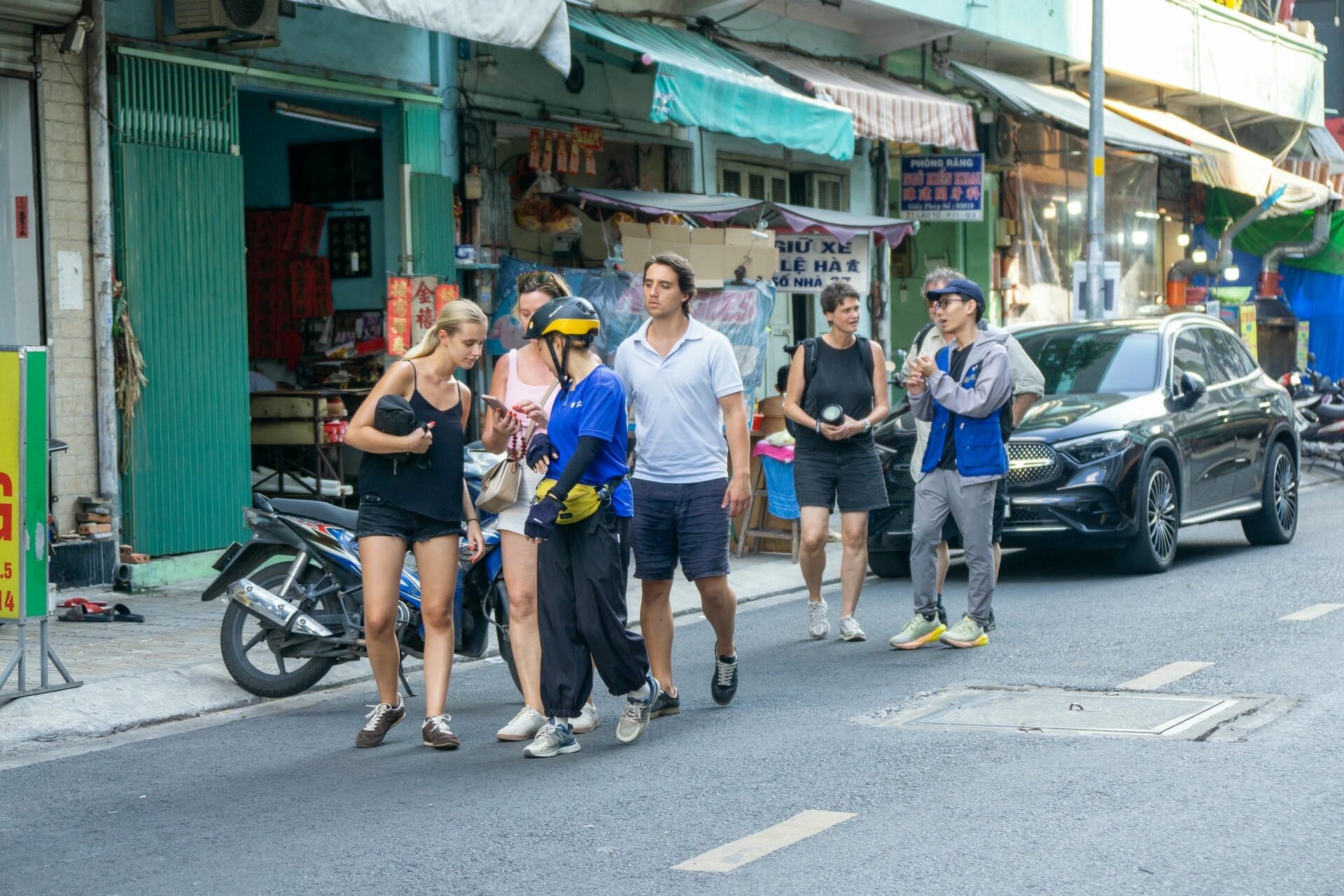 Family Cycling Tour with full memories